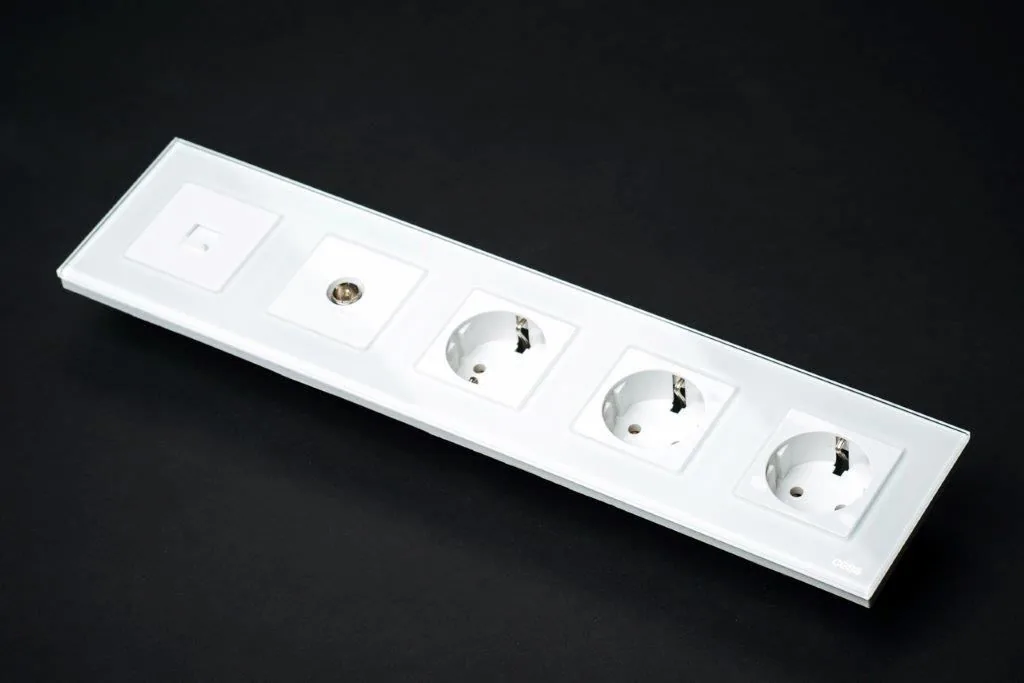 Розетка компьютерная RJ45 кат. 5e двойная белая