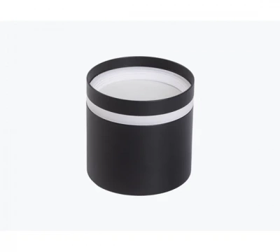 Накладной светильник LEDS POWER GX53-103B из серии SPOT представляет собой современное решение для освещения интерьеров. Он выполнен в стильном черном цвете и изготовлен из прочного алюминия, что обеспечивает долговечность и надежность конструкции. Светил