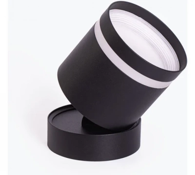 Накладной светильник LEDS POWER GX53-105В из серии SPOT представляет собой современное решение для освещения интерьеров. Он выполнен в стильном черном цвете и изготовлен из прочного алюминия, что обеспечивает долговечность и надежность конструкции. Светил